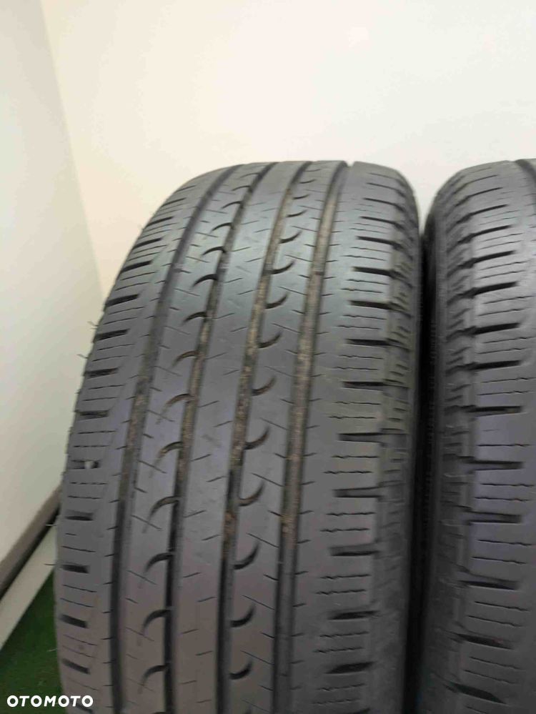 Opony 235 60 16 Goodyear EfficientGrip SUV 4x4 - 3