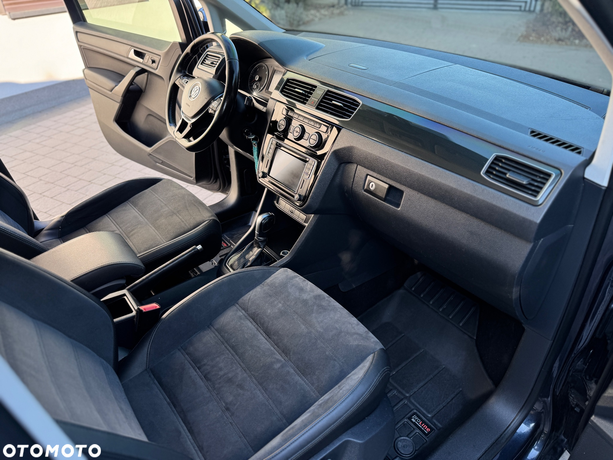 Volkswagen Caddy 2.0 TDI Highline DSG - 12