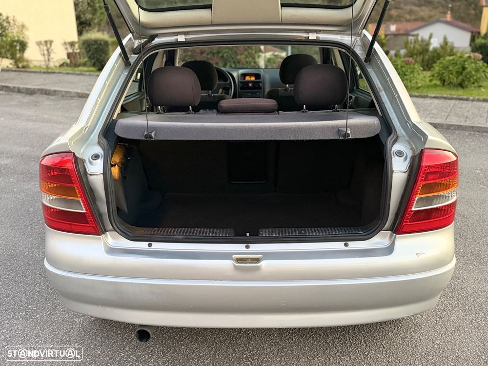 Opel Astra 1.2 Club - 9