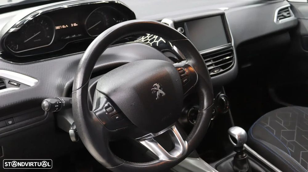 Peugeot 2008 1.5 BlueHDi Style - 11