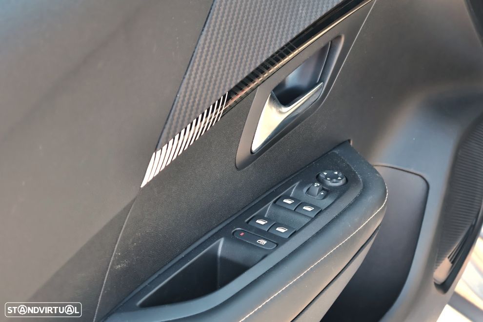 Peugeot 208 1.2 PureTech Allure - 15