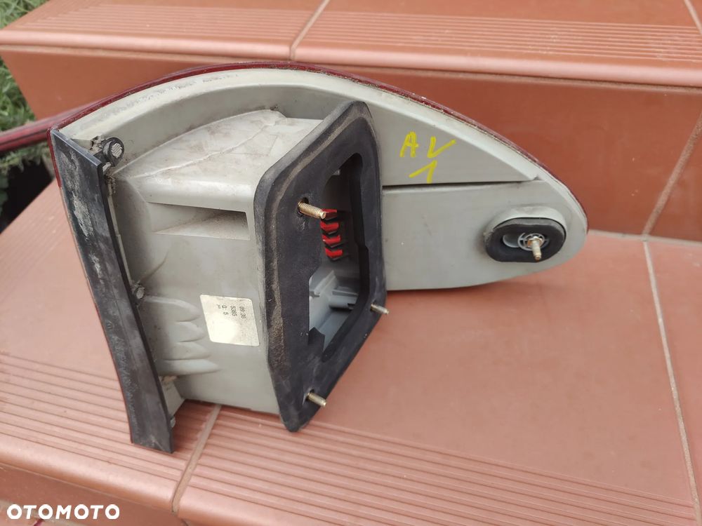 MERCEDES W211 KOMBI Lampa Tył Lewa Prawa AVANTGARDE Igła - 10
