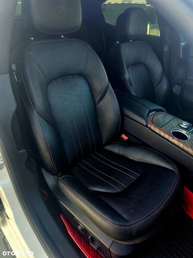 Maserati Ghibli S Modena - 12