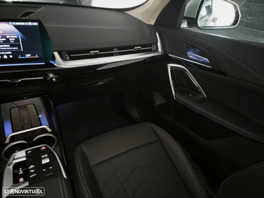 BMW iX1 eDrive20 - 58