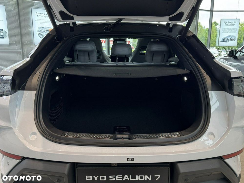 BYD Sealion 7 - 19