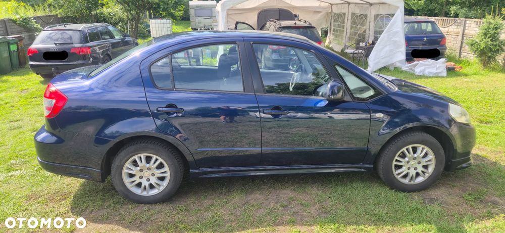 Suzuki SX4 - 4