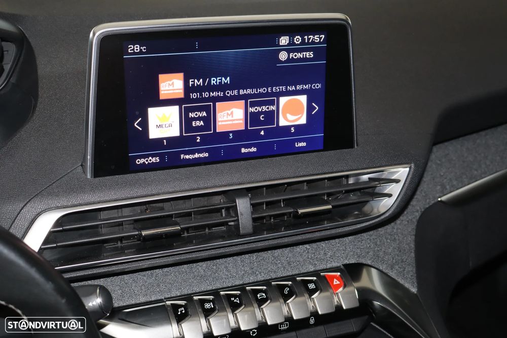 Peugeot 3008 PureTech 130 Stop & Start GPF Allure - 21