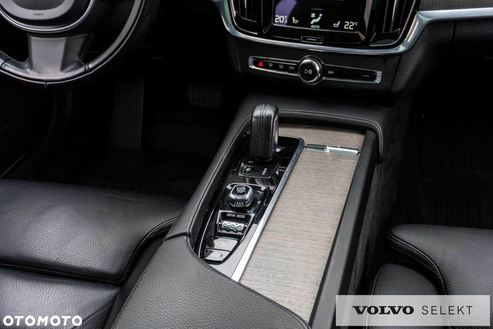 Volvo V90 Cross Country - 14