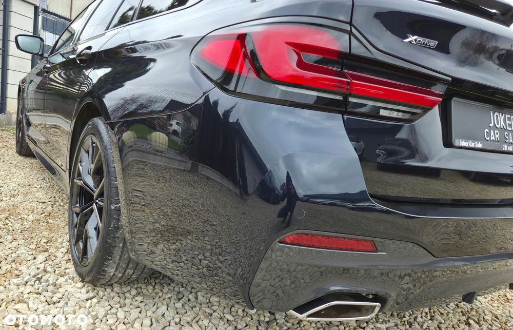 BMW Seria 5 530e xDrive M Sport sport - 36