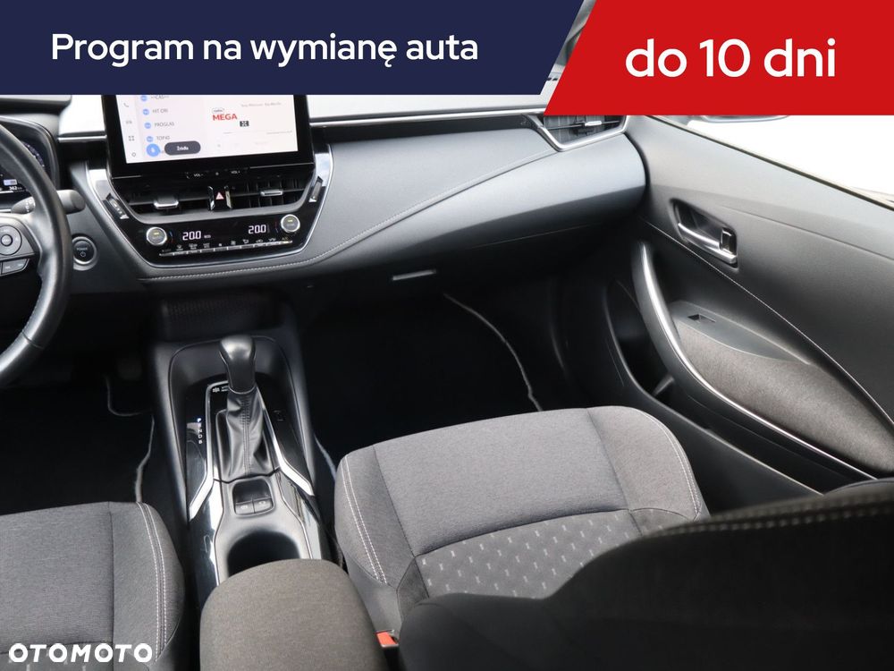Toyota Corolla - 10