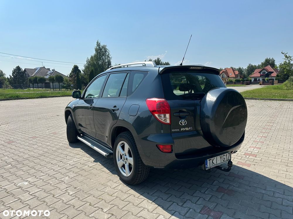 Toyota RAV4 2.2 D-4D Premium - 4