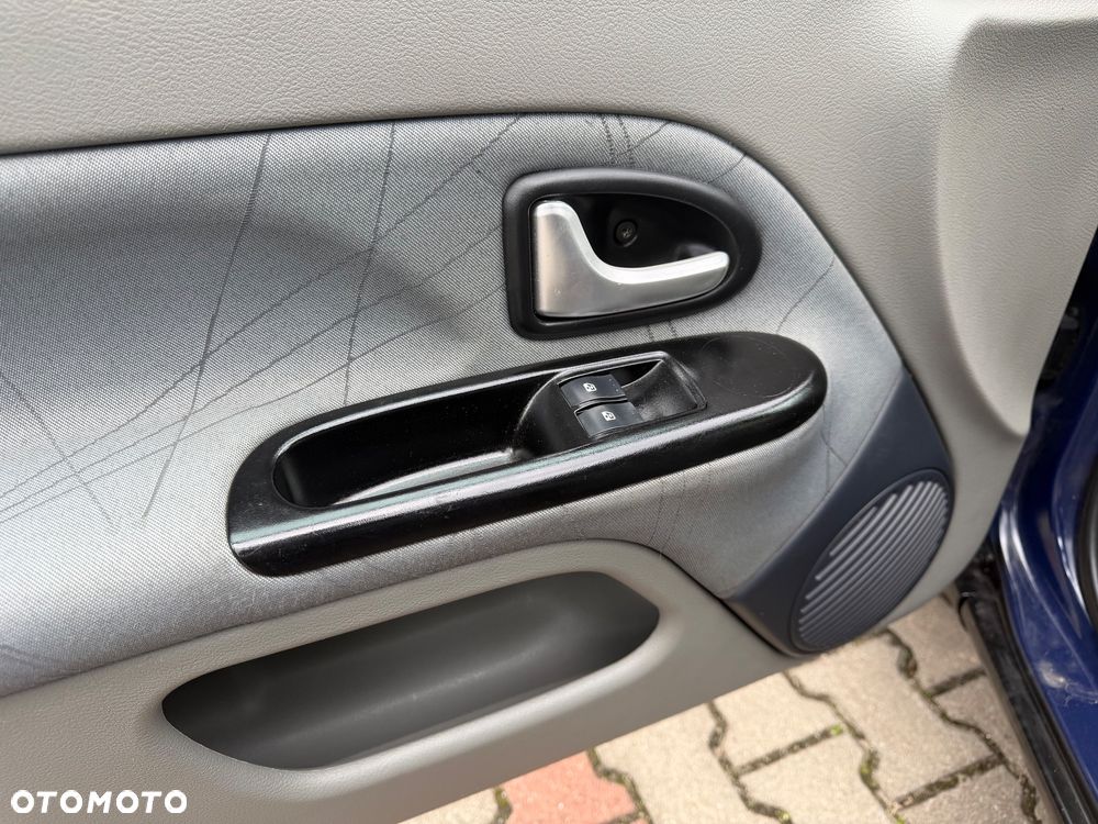 Renault Clio - 15