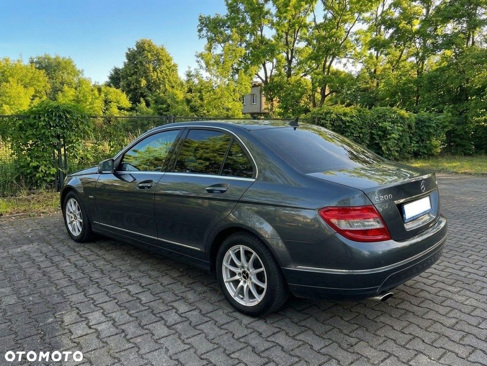 Mercedes-Benz C200 2010 photo 4