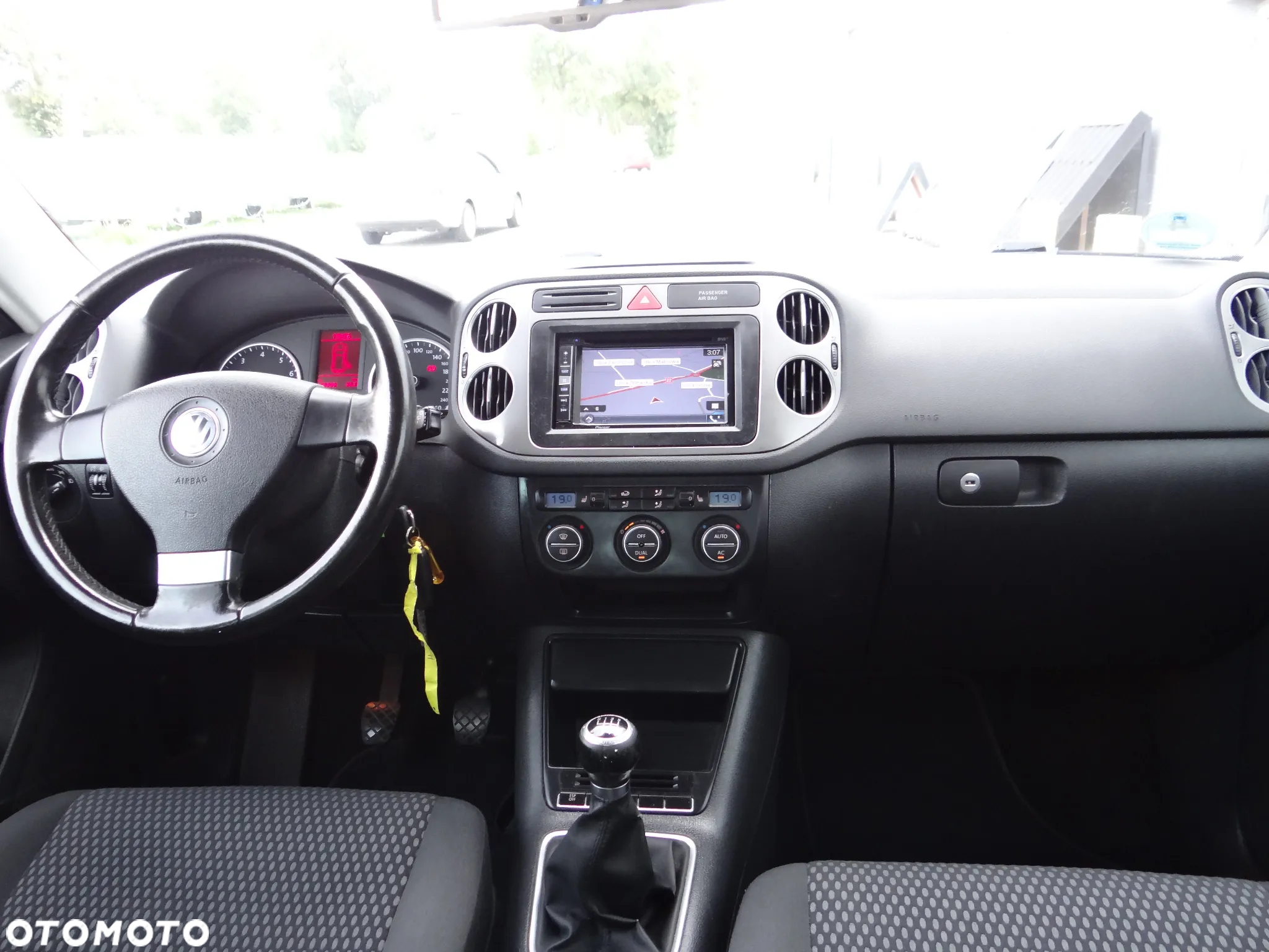 Volkswagen Tiguan - 7