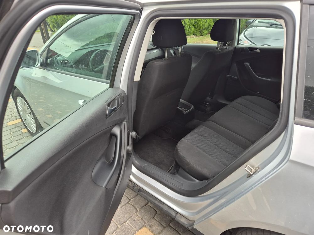 Volkswagen Passat 2.0 TDI DPF Individual - 8