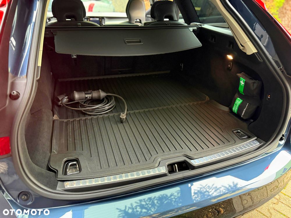 Volvo V90 T6 AWD Plug-In Hybrid Plus Dark - 10