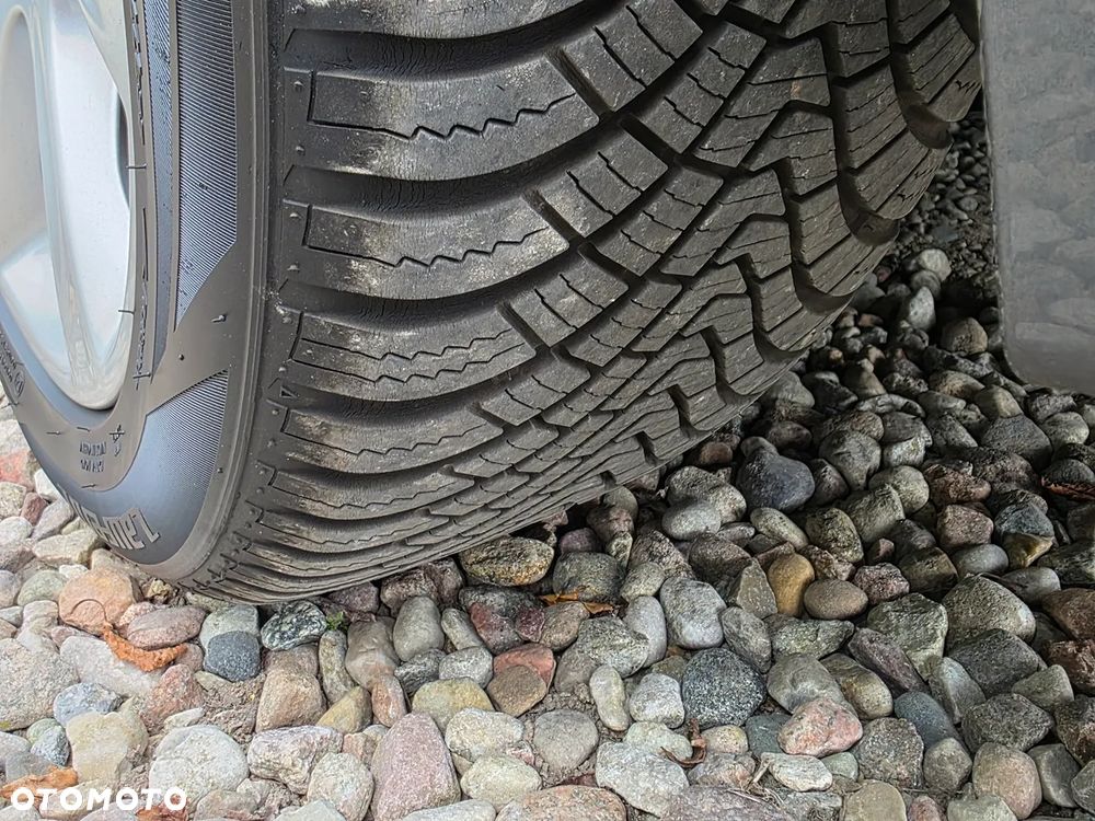 BMW Seria 3 - 36