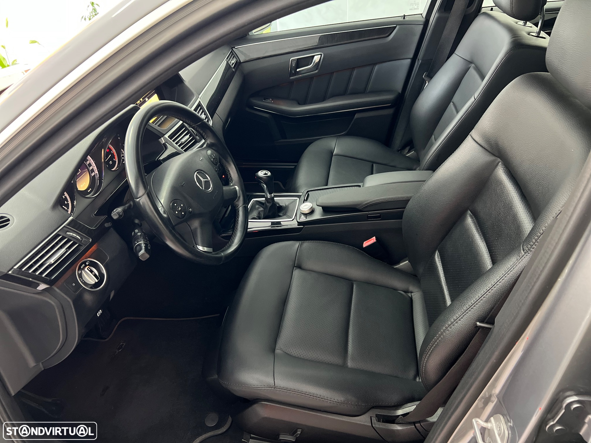 Mercedes-Benz E 250 CDi Avantgarde BlueEfficiency - 11