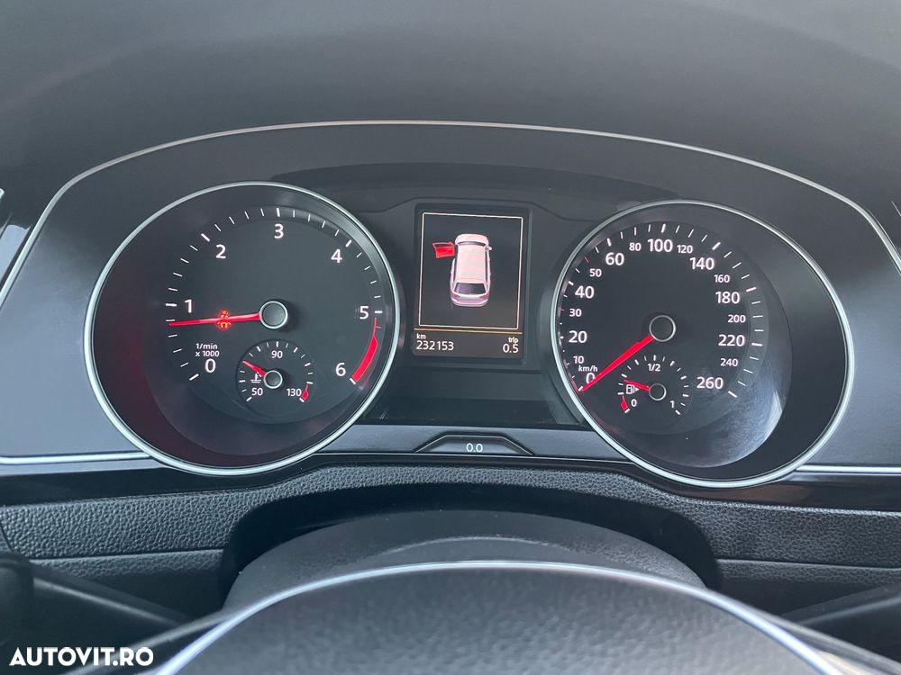 Volkswagen Passat - 29