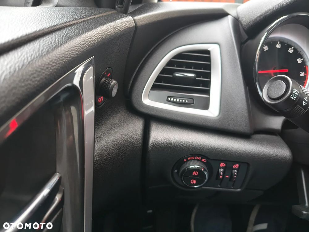 Opel Astra 1.4 Turbo Innovation - 15