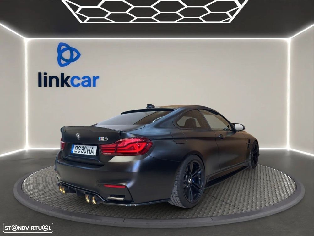 BMW M4 2019 photo 4
