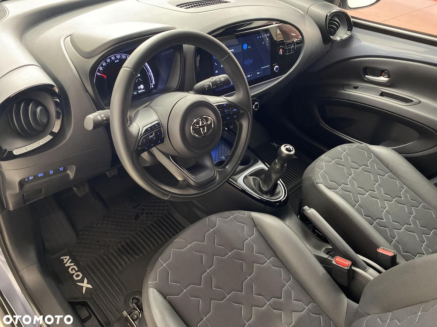Toyota Aygo X 1.0 VVT-i Executive - 10