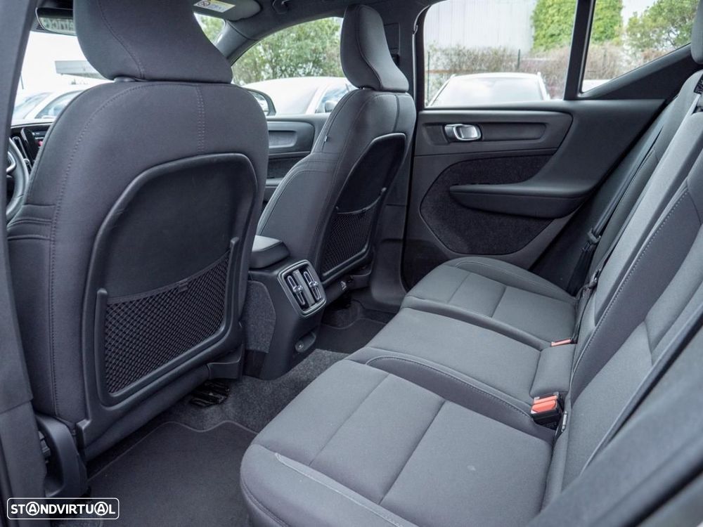 Volvo XC 40 Recharge Core - 25