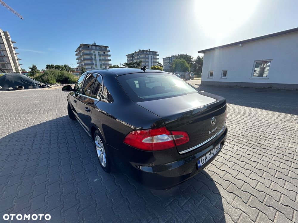 Skoda Superb 1.8 TSI Ambition DSG - 9