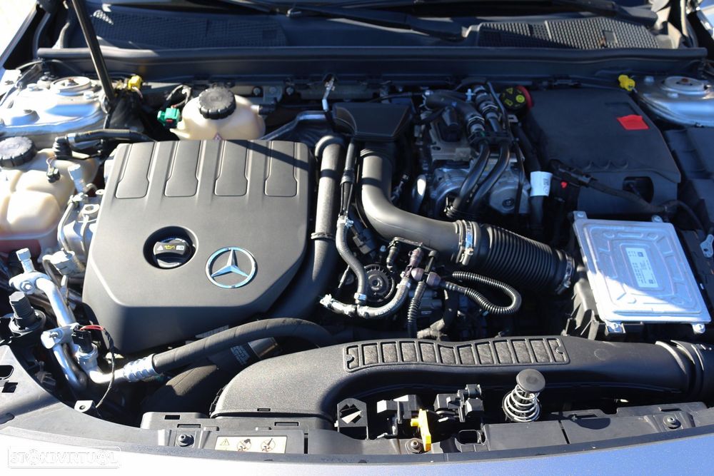 Mercedes-Benz A 250 Limousine e AMG Line - 37