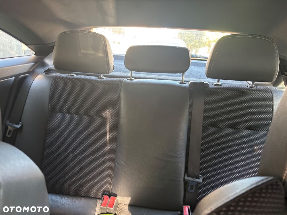 Opel Astra 2.0 Turbo OPC - 15
