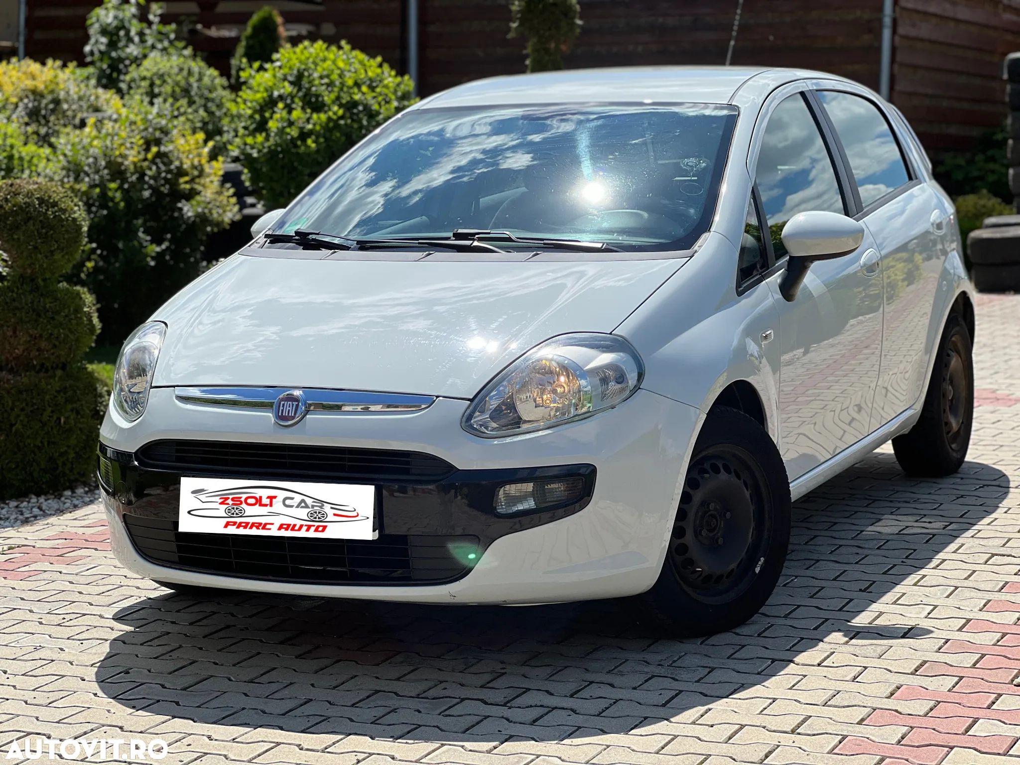 Fiat Punto 1.4 8V Dualogic Dynamic Start&Stop - 1
