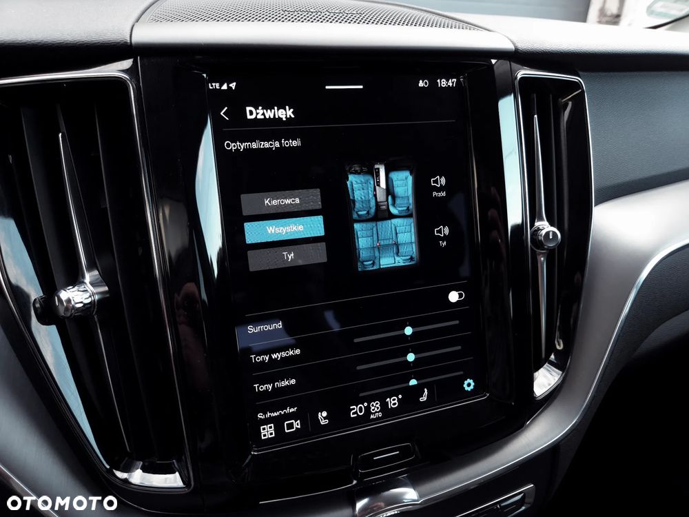 Volvo XC 60 B4 B Momentum Pro - 26