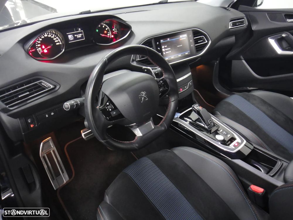 Peugeot 308 PureTech 130 GPF EAT8 Stop & Start Tech Edition - 36
