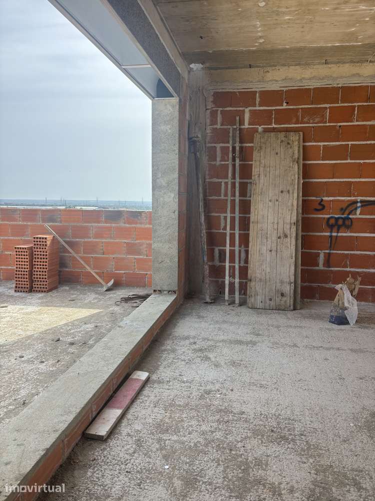 Moradia, 260 m², Atalaia e Alto Estanqueiro-Jardia - Grande imagem: 4/22