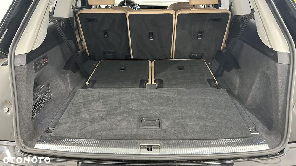 Audi Q7 55 TFSI quattro tiptronic - 12