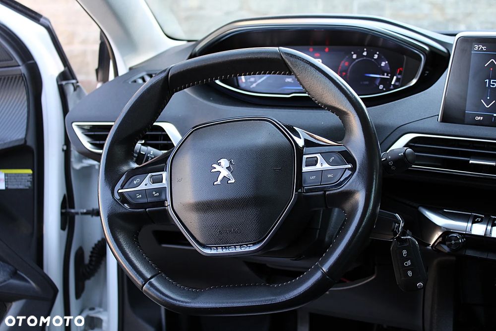 Peugeot 3008 - 17