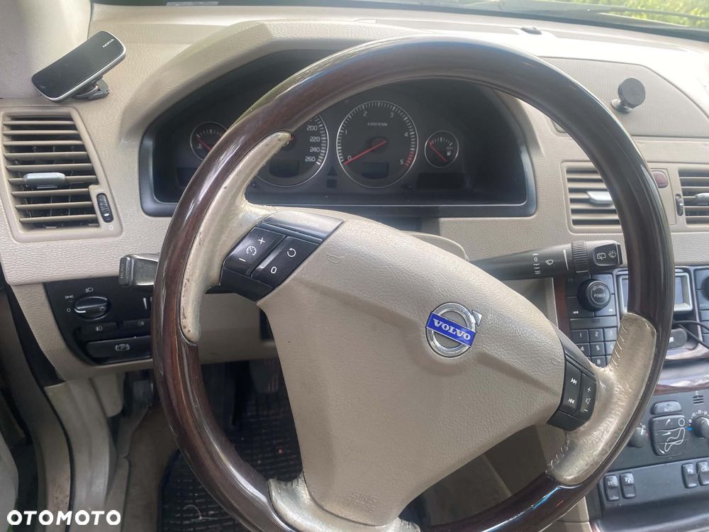 Volvo XC 90 2.4 D5 Momentum - 6