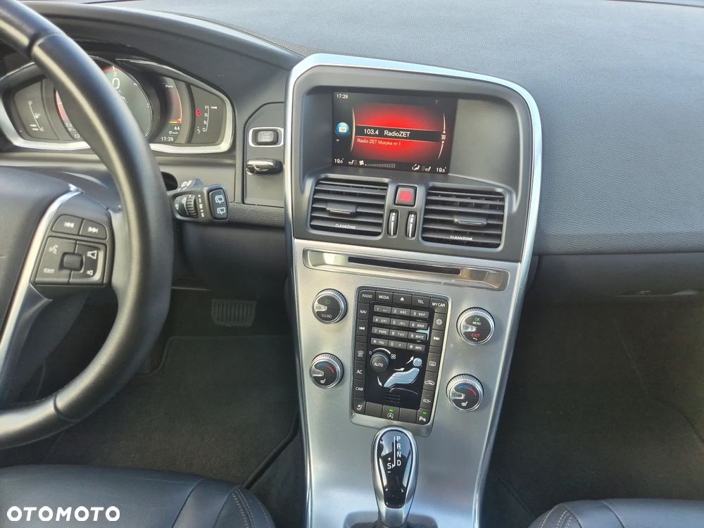 Volvo XC 60 D4 Geartronic Summum - 7