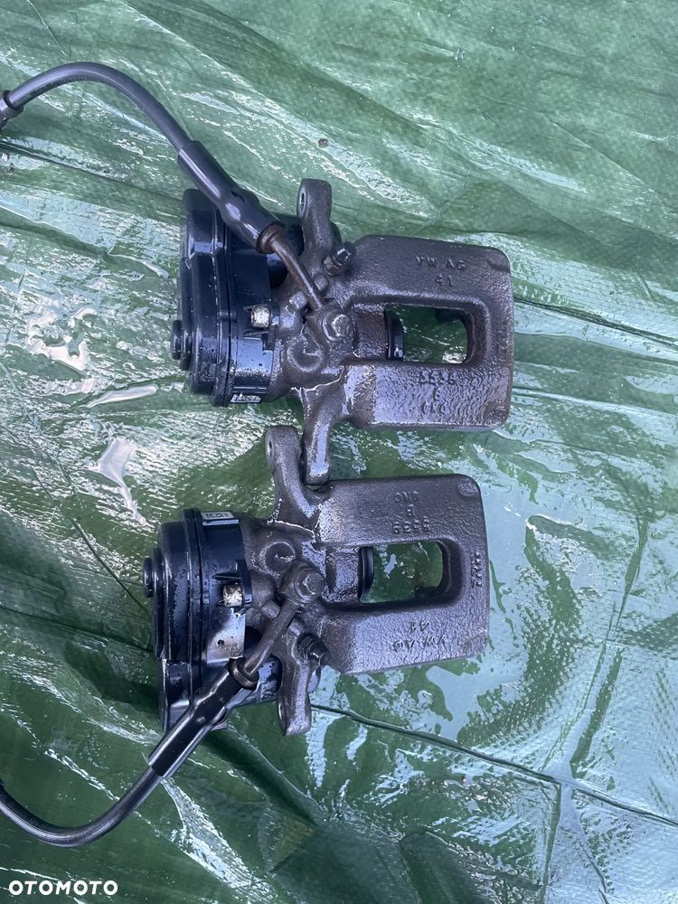 SHARAN 7N ALHAMBRA 7N II zacisk komplety tył