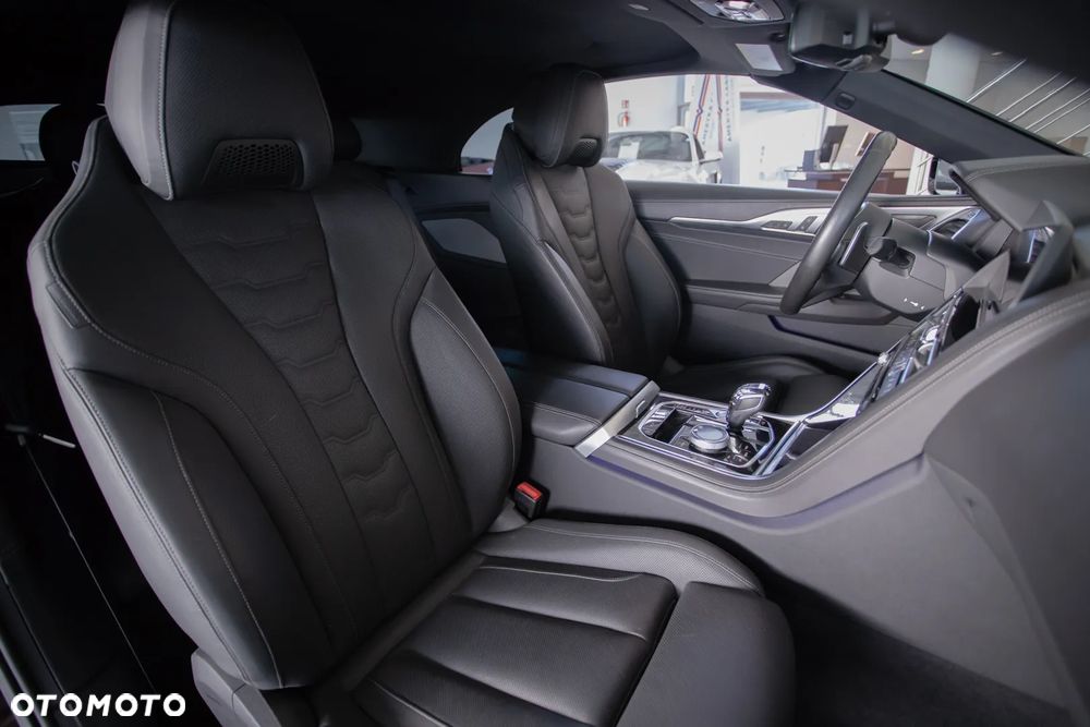 BMW Seria 8 M850i xDrive - 13