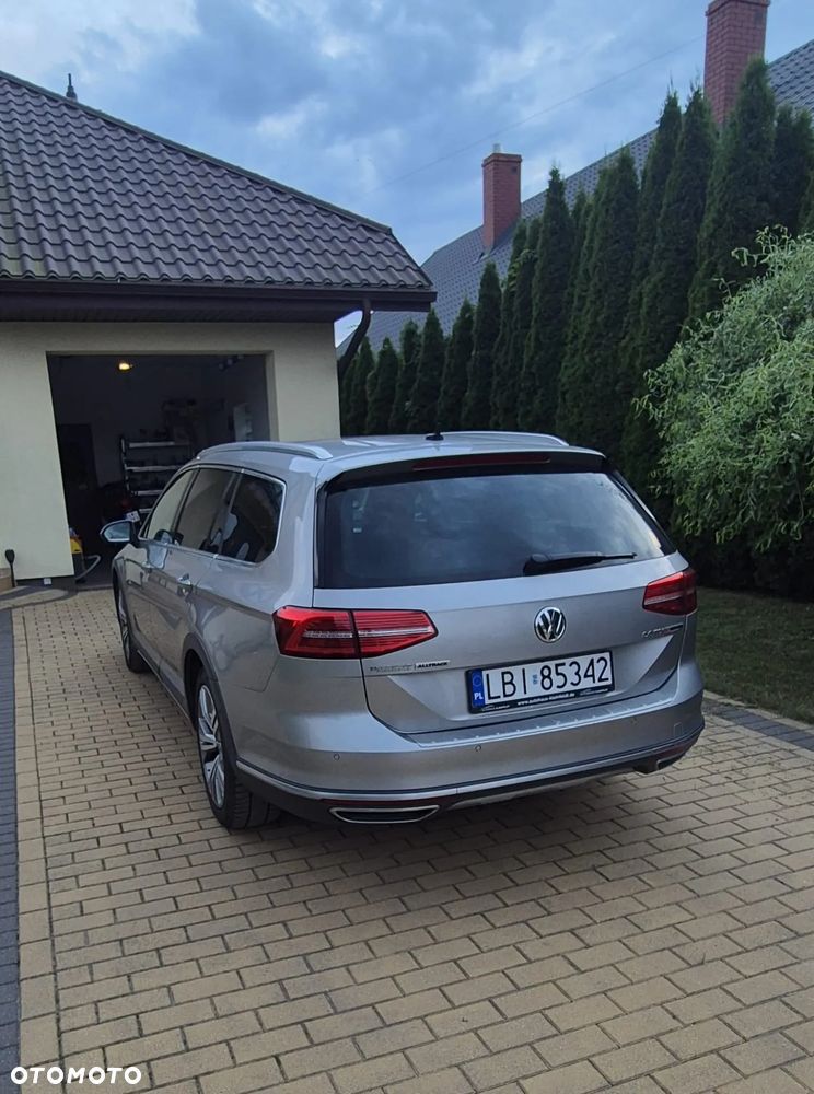 Volkswagen Passat 2.0 TDI Bi-Turbo BMT 4Mot Highline DSG - 2
