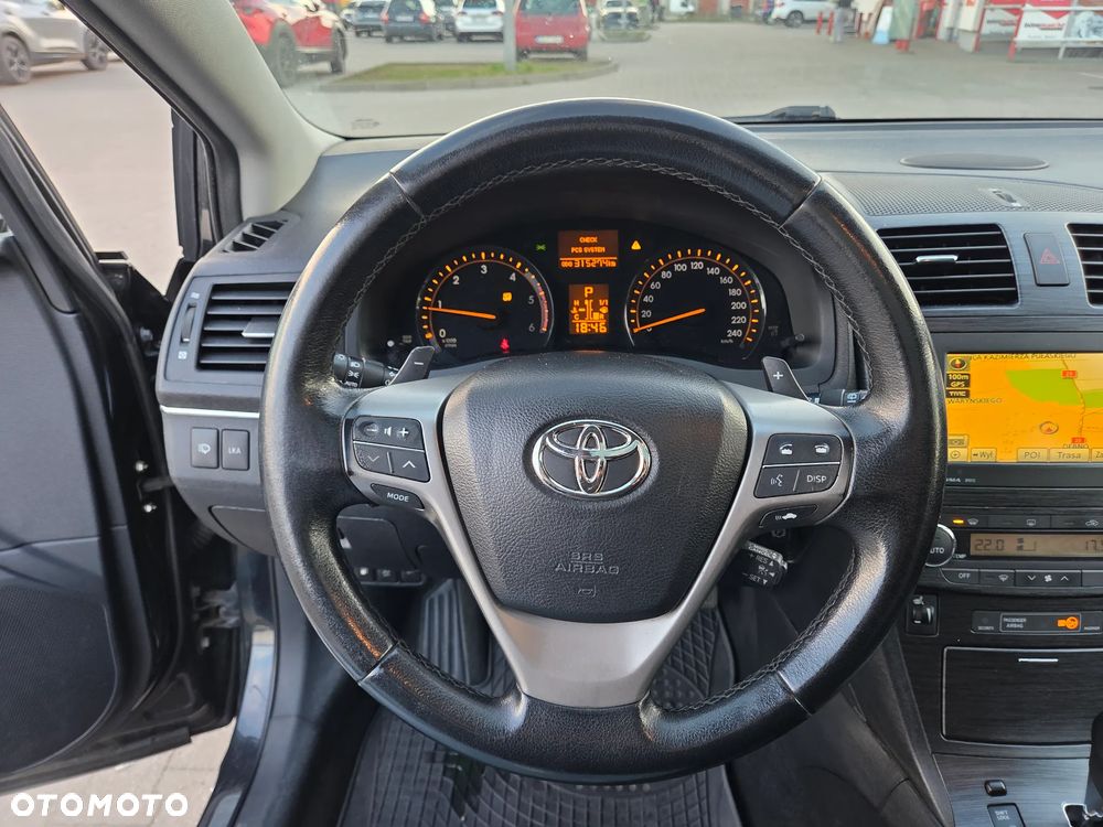 Toyota Avensis 2.2 D-4D Platinium - 12