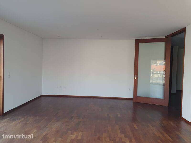 Apartamento T3 - Praça das Flores - Porto - Grande imagem: 3/10