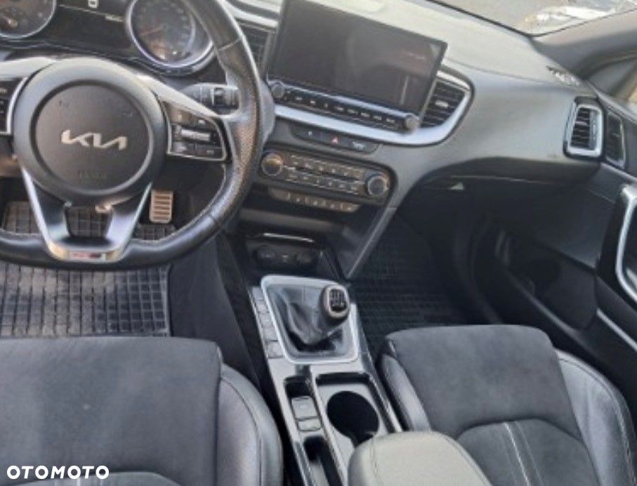 Kia ProCeed - 4