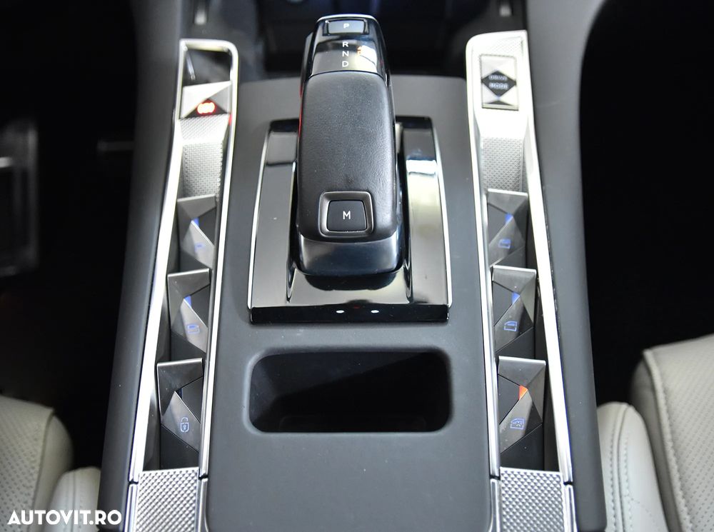 DS Automobiles DS 7 Crossback 1.6 PureTech 180 S&S EAT8 RIVOLI - 18