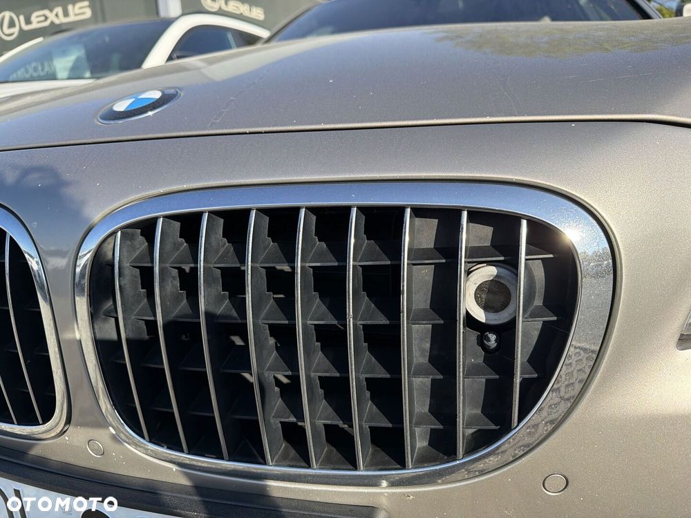 BMW Seria 7 750i - 29