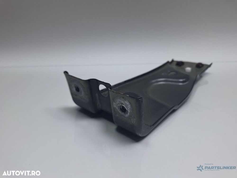 Suport aripa dreapta fata VOLKSWAGEN PASSAT Variant 3C5 2005 - 2011 LC5F 3C0821142 - 4