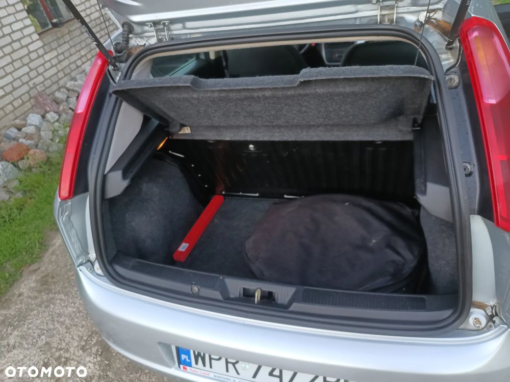 Fiat Grande Punto - 11