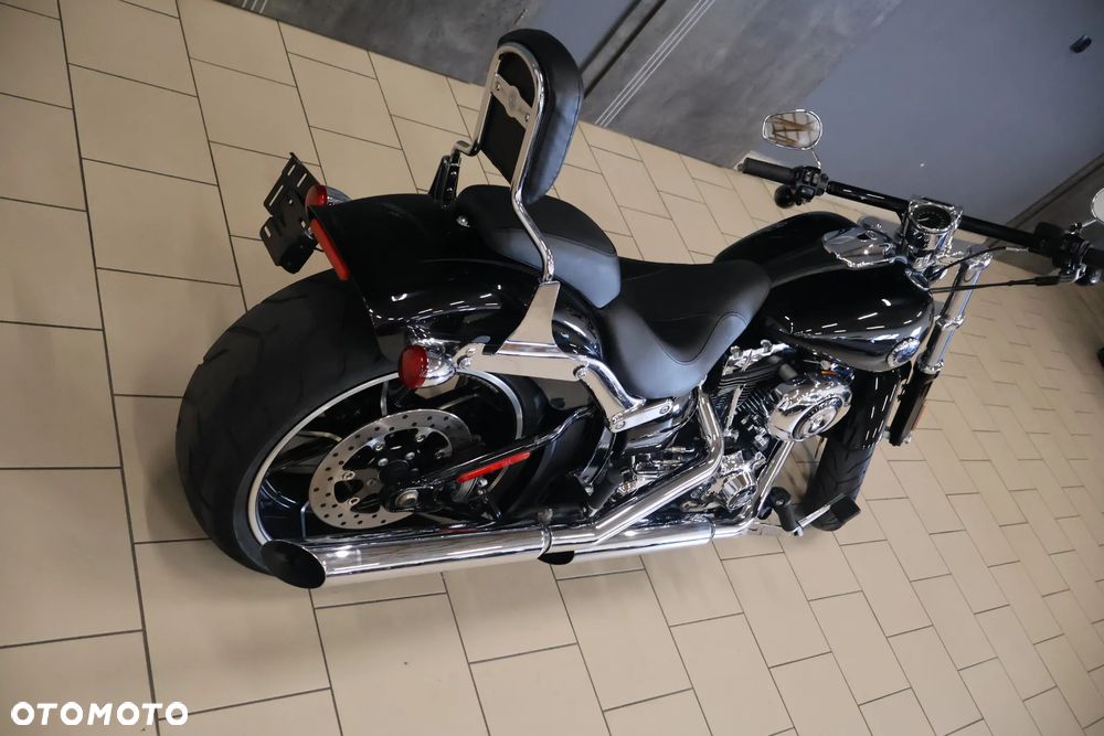 Harley-Davidson FXSB Breakout - 3