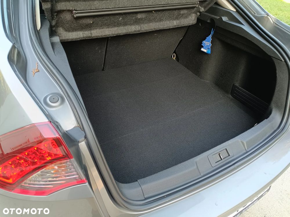 Renault Laguna 2.0 dCi Tech Run ESM - 10
